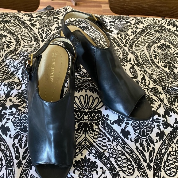 Black  Peekaboo Toe size 6.5 - Sling Back Platform Heels - Naturalizer No 5 - Picture 1 of 6